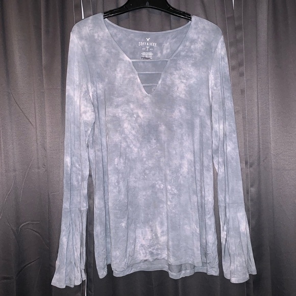 American Eagle Outfitters Tops - American Eagle Hippie Sleeve Soft & Sexy